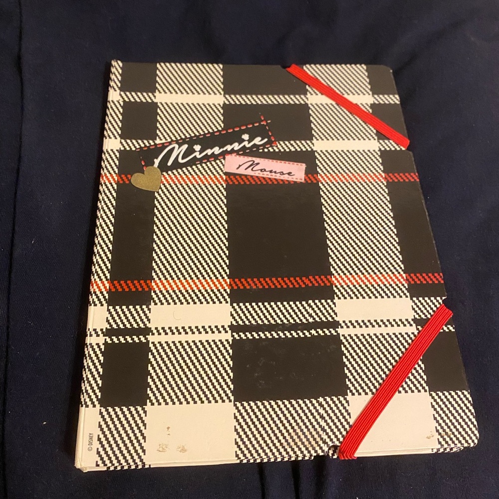 Red & Black Plaid Minnie Mouse Notepad & Holder